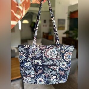 Vera Bradley Floral Cotton Tote - Java Navy Camo - Excellent Condition
